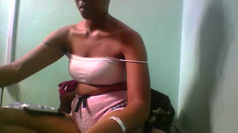 Snapshot of noellah chatting on 10/02/25, 07:43 noellah online show from 10/02/25, 07:43