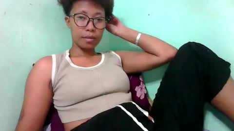 Snapshot of noellah chatting on 10/10/25, 09:30 noellah online show from 10/10/25, 09:30