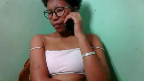 Snapshot of noellah chatting on 10/14/25, 07:09 noellah online show from 10/14/25, 07:09