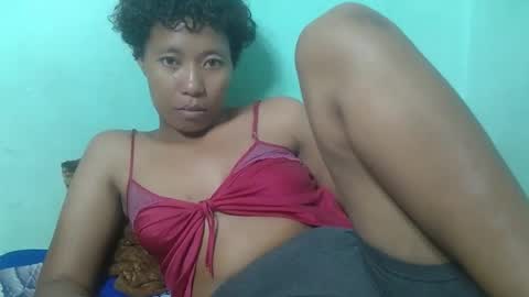 Snapshot of noellah chatting on 12/14/25, 08:02 noellah online show from 12/14/25, 08:02