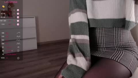 Snapshot of noelleneptune chatting on 01/13/25, 10:36 noelleneptune online show from 01/13/25, 10:36