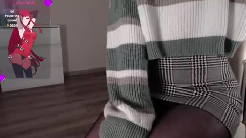 Snapshot of noelleneptune chatting on 01/30/25, 02:47 noelleneptune online show from 01/30/25, 02:47