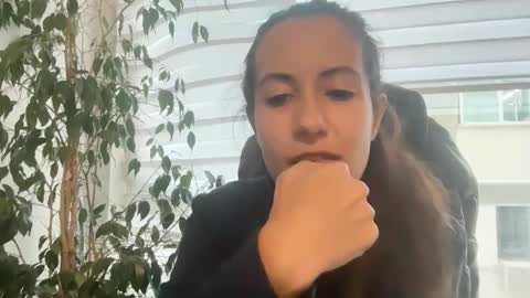 Snapshot of noemitaboo chatting on 10/30/25, 02:18 NoemiTaboo online show from 10/30/25, 02:18