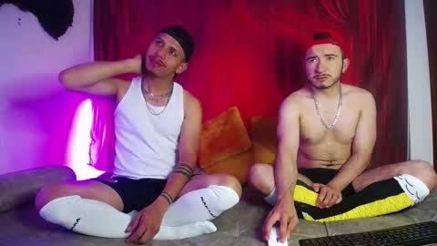 noha_and_iam1 online show from 01/11/26, 11:59