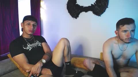 noha_and_iam1 online show from 02/10/26, 11:36