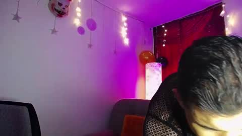 Noha Lux online show from 09/17/25, 01:02