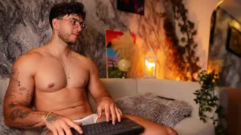 Snapshot of noha_miler chatting on 05/16/26, 07:56 kevin online show from 05/16/26, 07:56