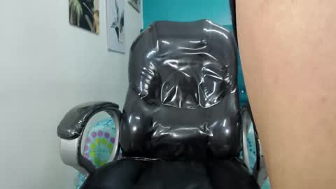 Noha Scott online show from 02/12/25, 01:41