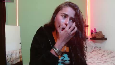 Noha Thomson online show from 02/19/25, 09:47