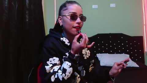 Noha Thomson online show from 10/04/25, 08:18