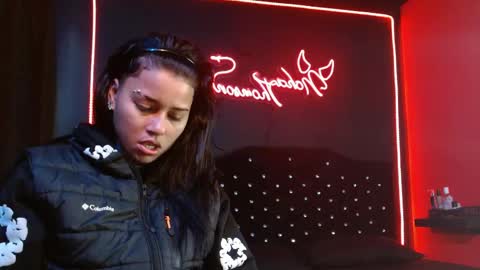 Snapshot of noha_thomson chatting on 05/09/26, 12:10 Noha Thomson online show from 05/09/26, 12:10