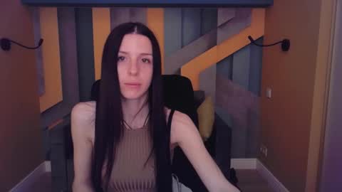 NoirDiva online show from 05/17/26, 06:00