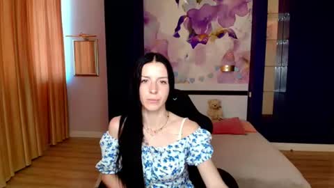 Snapshot of noirdiva chatting on 06/25/26, 06:40 NoirDiva online show from 06/25/26, 06:40