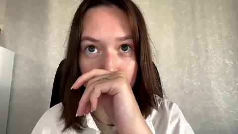 Sofia online show from 06/01/26, 01:07