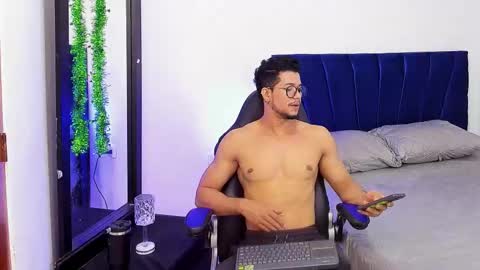 Im Nolan  online show from 11/22/25, 02:38