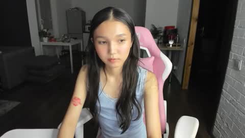 Snapshot of nomibean chatting on 09/30/25, 04:34 nomi online show from 09/30/25, 04:34