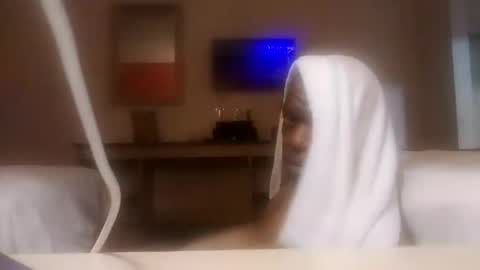 nomnom1970 online show from 10/09/25, 10:57