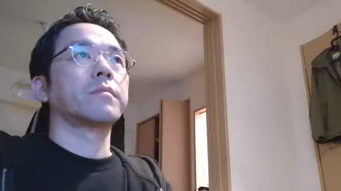 Snapshot of nomorin611 chatting on 11/24/25, 10:48 nomorin611 online show from 11/24/25, 10:48