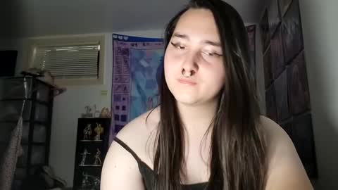 nonbinarybeauty20 online show from 03/08/25, 09:08