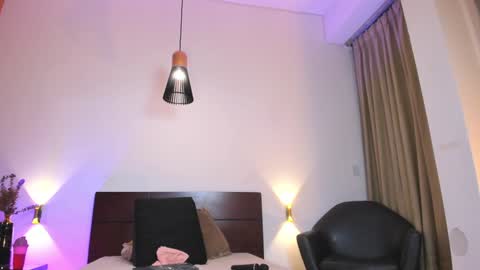 Snapshot of nora_dasilva chatting on 12/10/24, 03:41 Nora Da Silva online show from 12/10/24, 03:41