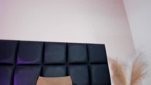 Nora Da Silva online show from 02/05/26, 01:10