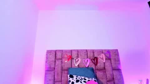 Snapshot of nora_dasilva chatting on 06/03/26, 03:42 Nora Da Silva online show from 06/03/26, 03:42