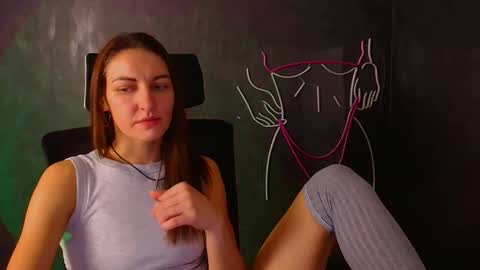 Nora online show from 10/14/25, 12:33