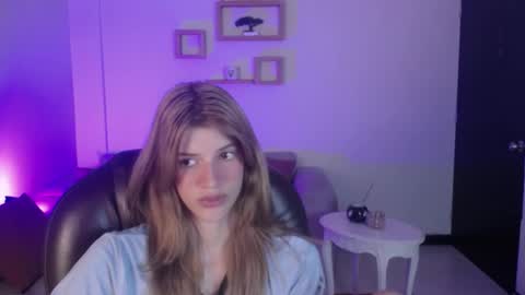 Nora online show from 02/08/25, 06:44