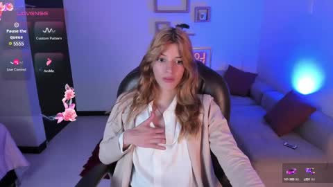 Nora online show from 02/20/25, 07:52