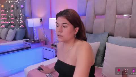 Snapshot of nora_zap chatting on 01/06/26, 04:54 Nora online show from 01/06/26, 04:54