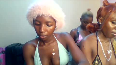 Norababy20 online show from 06/25/26, 05:23