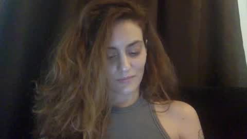 Snapshot of norablues chatting on 01/25/25, 10:40 norablues online show from 01/25/25, 10:40