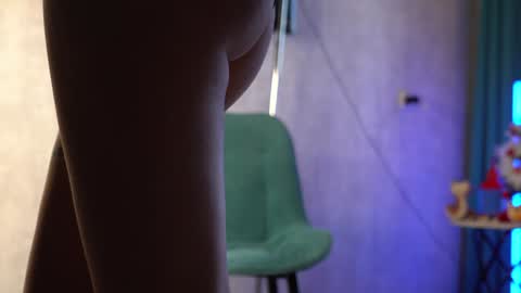 Eva online show from 12/19/24, 11:29