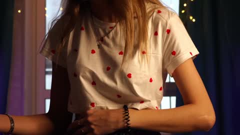 Eva online show from 12/27/24, 10:01