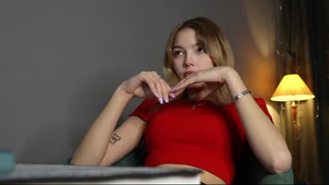 Eva online show from 02/04/25, 04:29