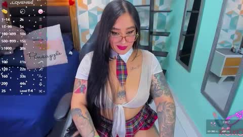 noraloux1 online show from 10/12/25, 03:05