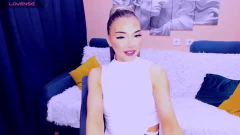 Snapshot of norasun chatting on 11/14/25, 05:55 NoraSun online show from 11/14/25, 05:55