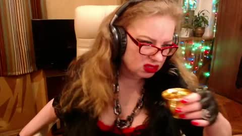 miss Tress online show from 05/03/26, 08:59
