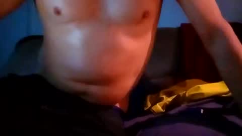 Snapshot of normalbo1982 chatting on 02/18/25, 03:10 Good boy online show from 02/18/25, 03:10