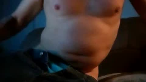 Snapshot of normalbo1982 chatting on 10/16/25, 01:28 Good boy online show from 10/16/25, 01:28