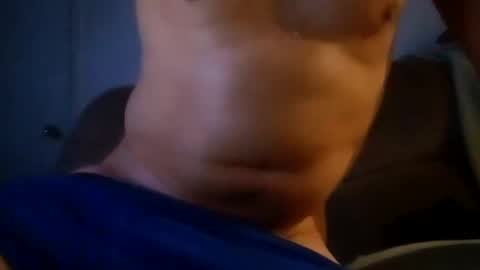 Snapshot of normalbo1982 chatting on 11/18/25, 01:33 Good boy online show from 11/18/25, 01:33