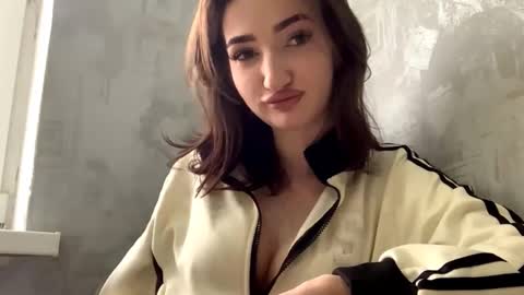 Snapshot of normanhandshoe chatting on 12/04/25, 12:14 Rina online show from 12/04/25, 12:14