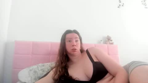 Emily snow online show from 02/17/26, 08:26