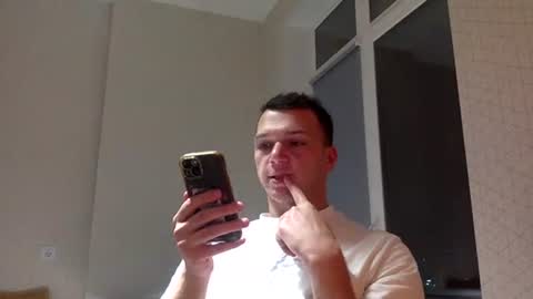 Justin online show from 04/11/26, 10:36