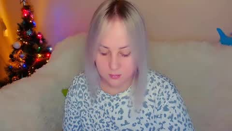 hi glad to chat online show from 12/19/24, 02:35