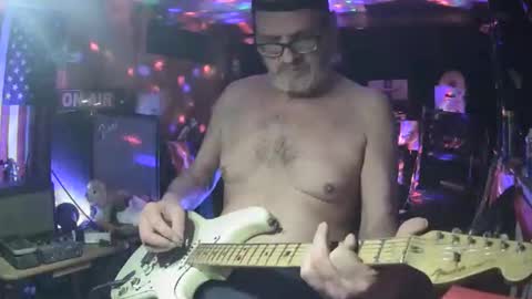 notflamingfart online show from 11/30/25, 03:54