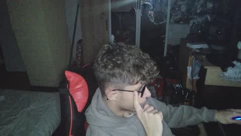 Snapshot of notspace_721128 chatting on 12/12/24, 05:37 NotSpace online show from 12/12/24, 05:37