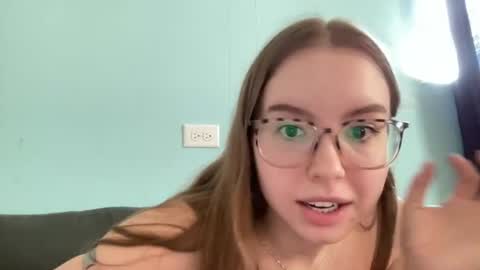 notsydneysweeney online show from 07/01/26, 07:57
