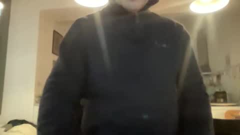 Snapshot of noux69 chatting on 11/24/25, 08:58 noux69 online show from 11/24/25, 08:58