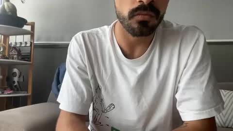 Snapshot of nov_scorpio chatting on 11/11/25, 10:37 nov_scorpio online show from 11/11/25, 10:37